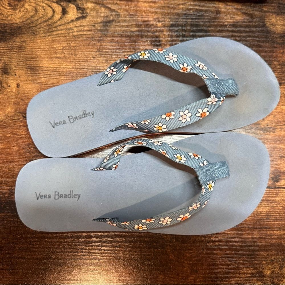 Vera Bradley Blue Floral flip flops sandals size S